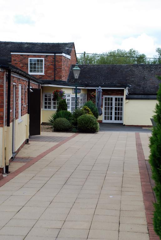 Hunters Lodge Hotel Crewe Buitenkant foto