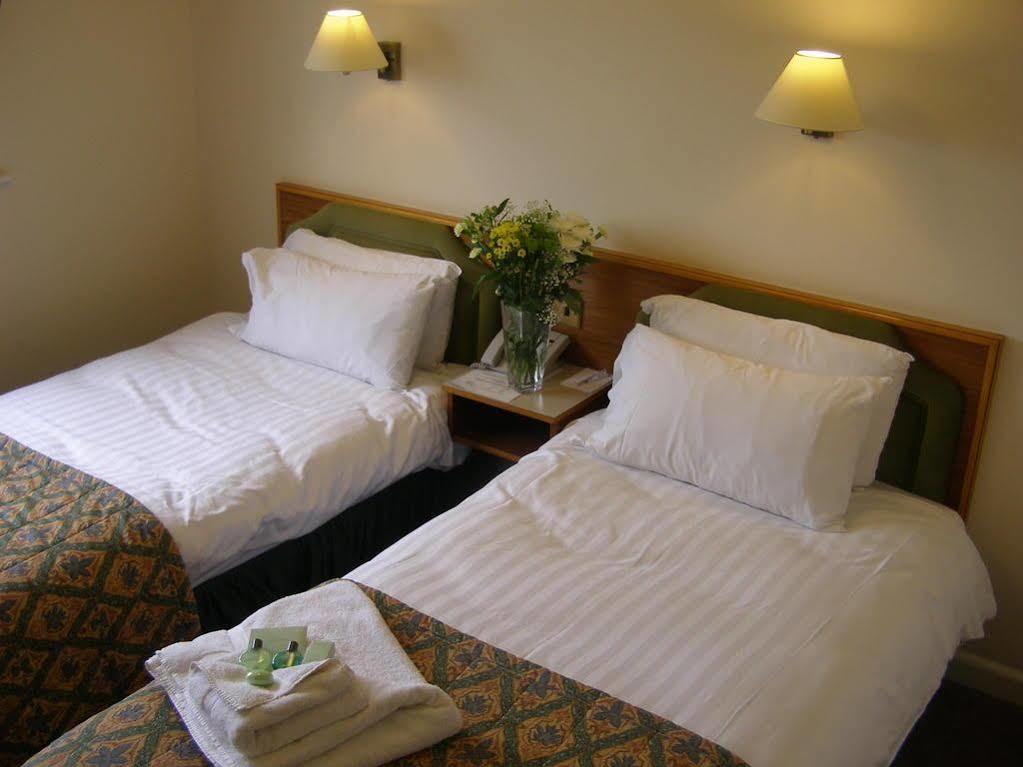 Hunters Lodge Hotel Crewe Buitenkant foto