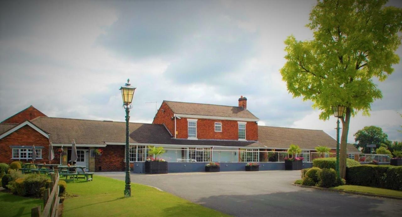 Hunters Lodge Hotel Crewe Buitenkant foto
