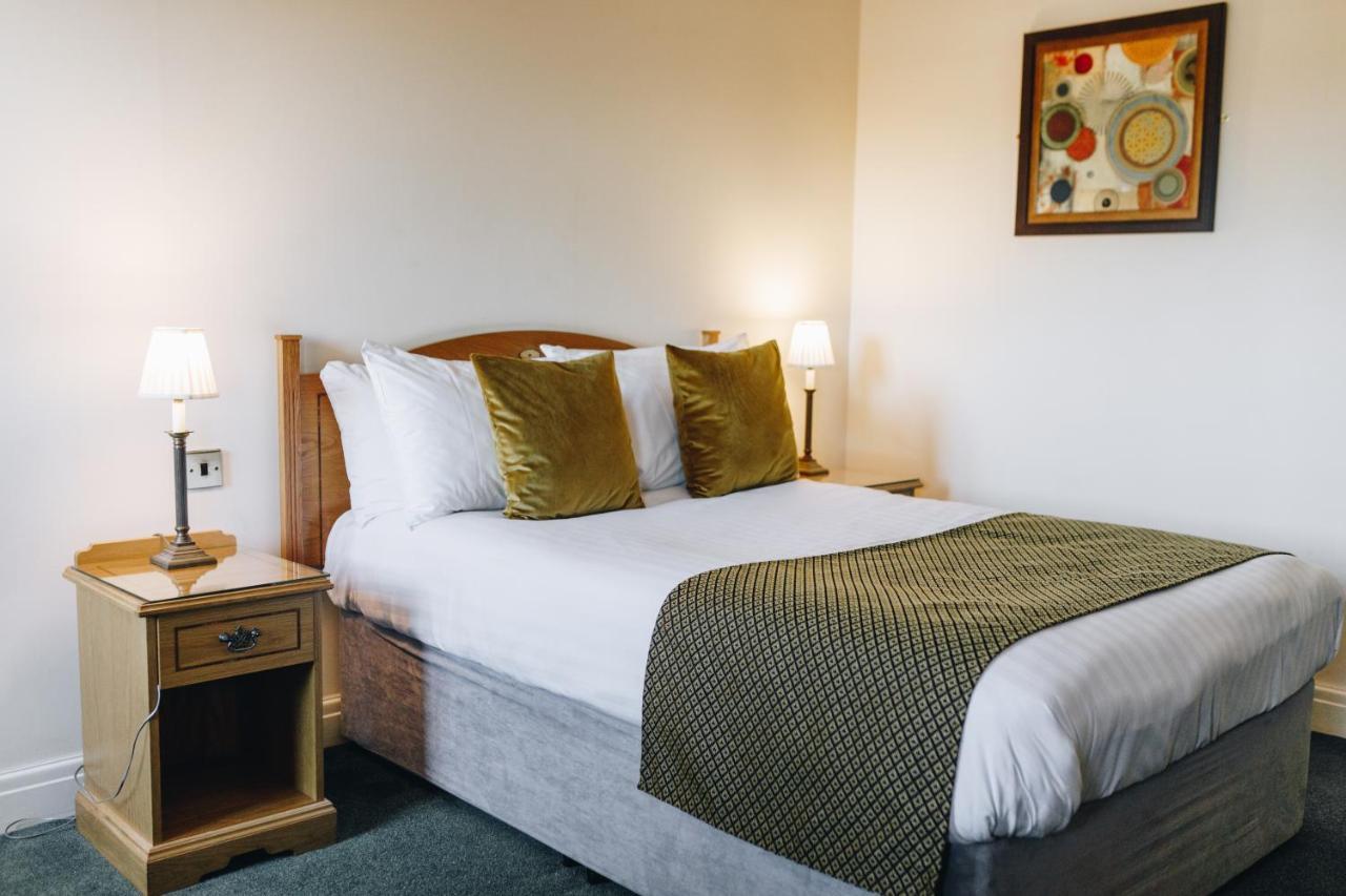Hunters Lodge Hotel Crewe Buitenkant foto
