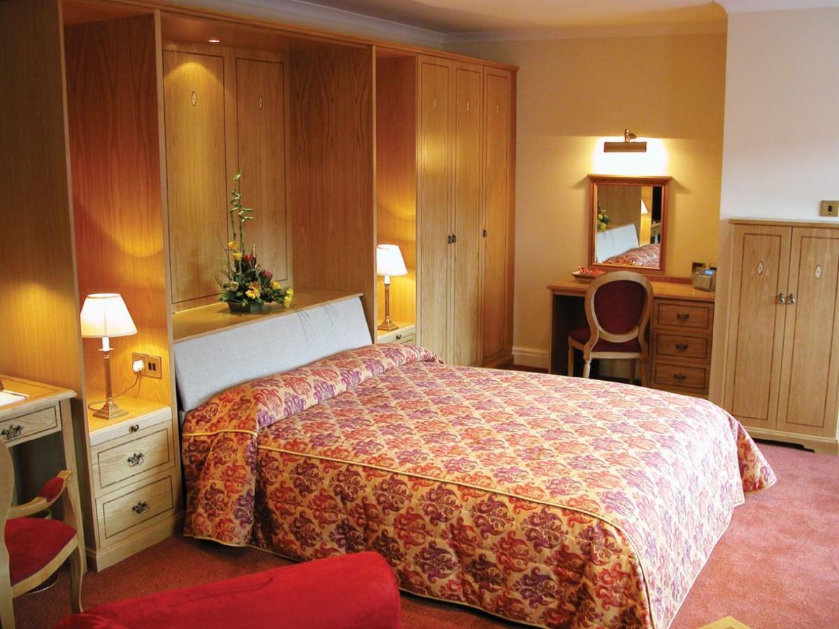 Hunters Lodge Hotel Crewe Buitenkant foto