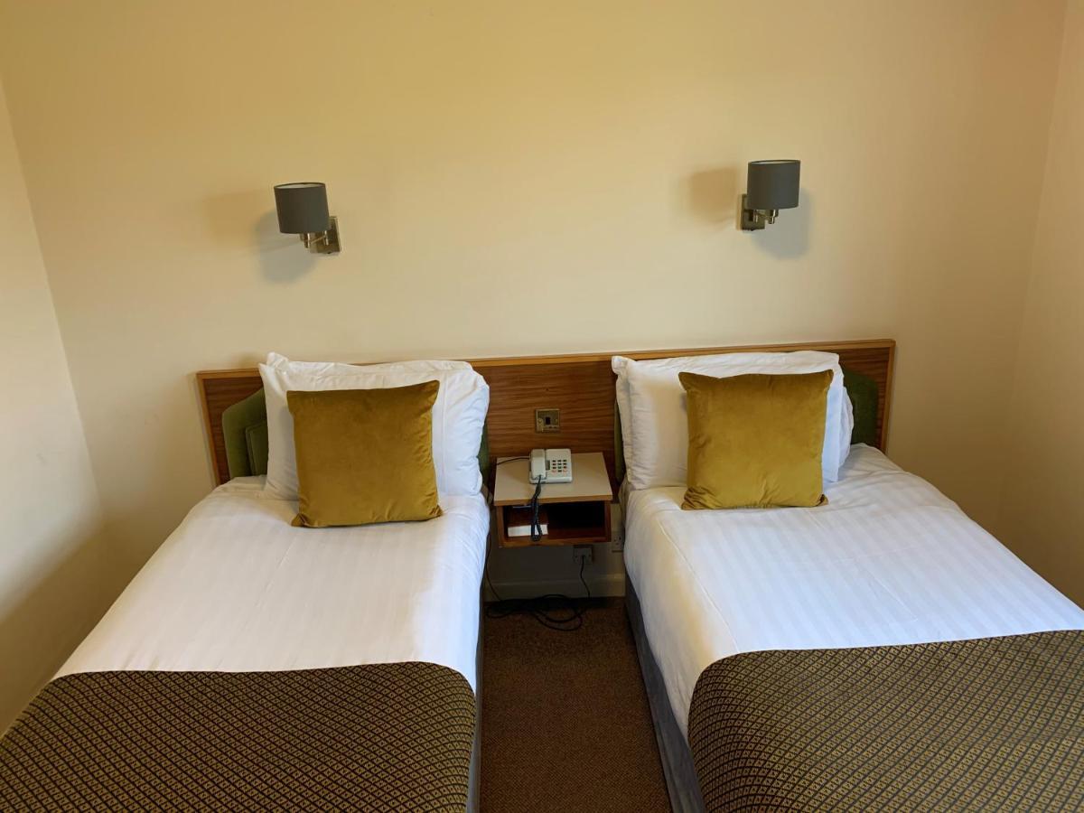 Hunters Lodge Hotel Crewe Buitenkant foto