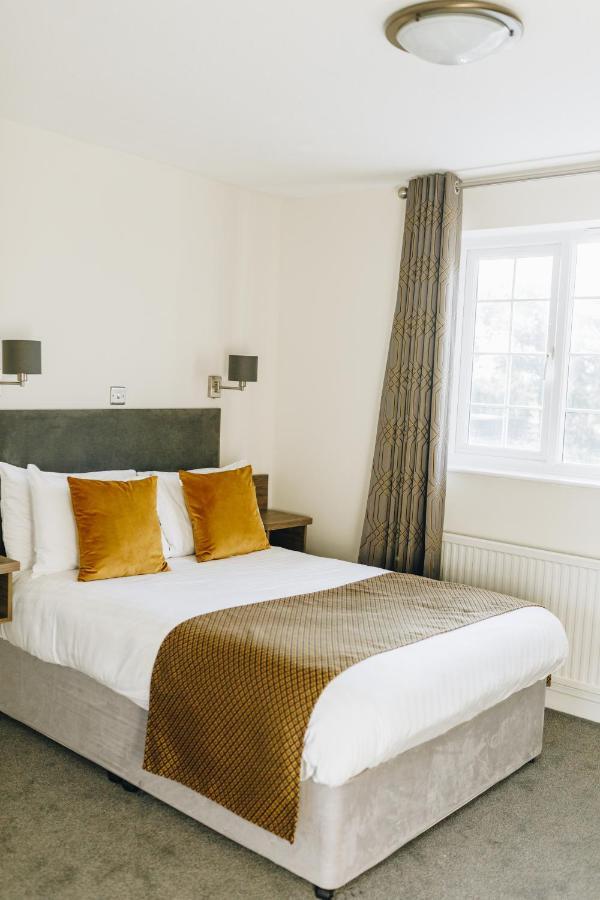 Hunters Lodge Hotel Crewe Buitenkant foto